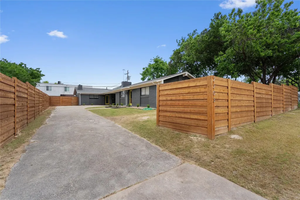 2203 Ventura Drive Austin TX 78741