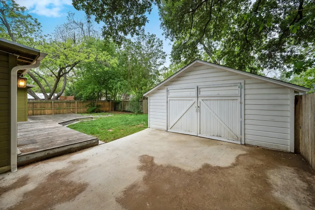 1216 S Myrtle Street Georgetown TX 78626