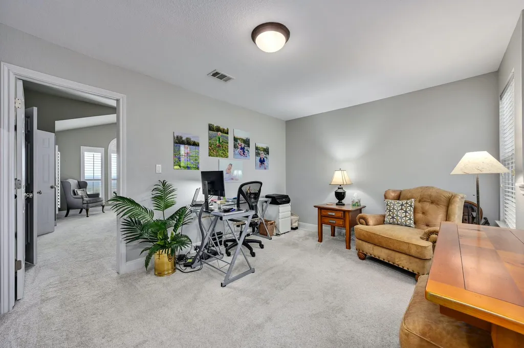 208 Aria Ridge Austin TX 78738