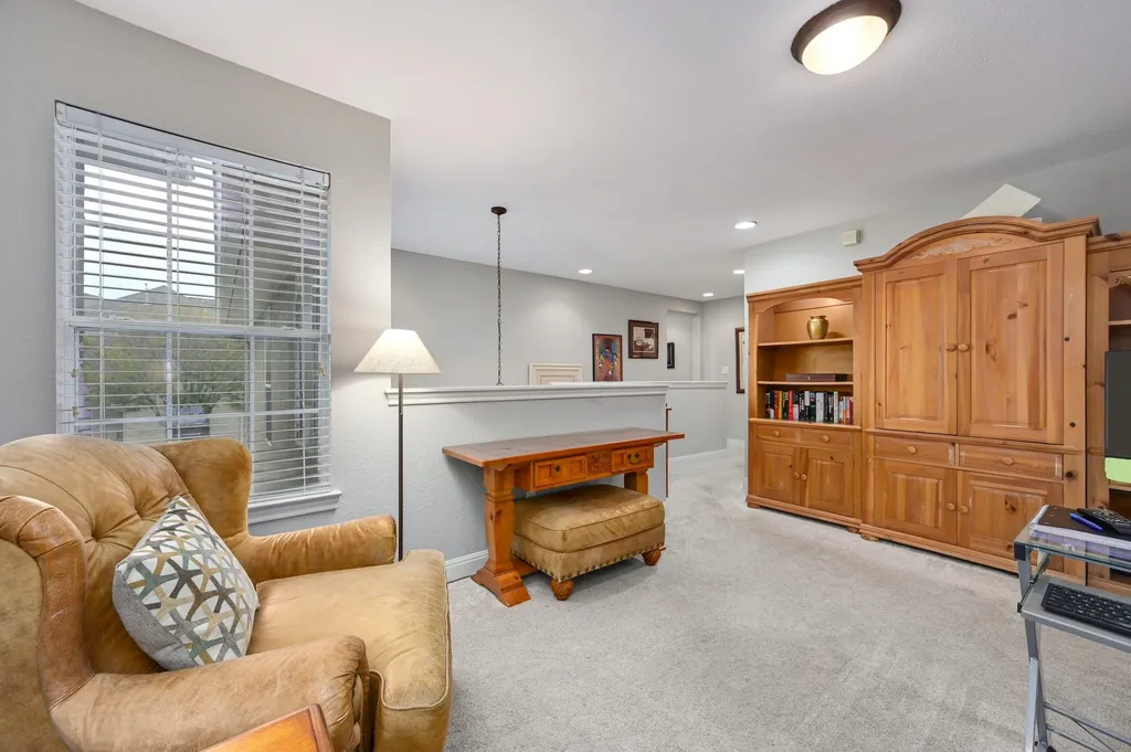 208 Aria Ridge Austin TX 78738