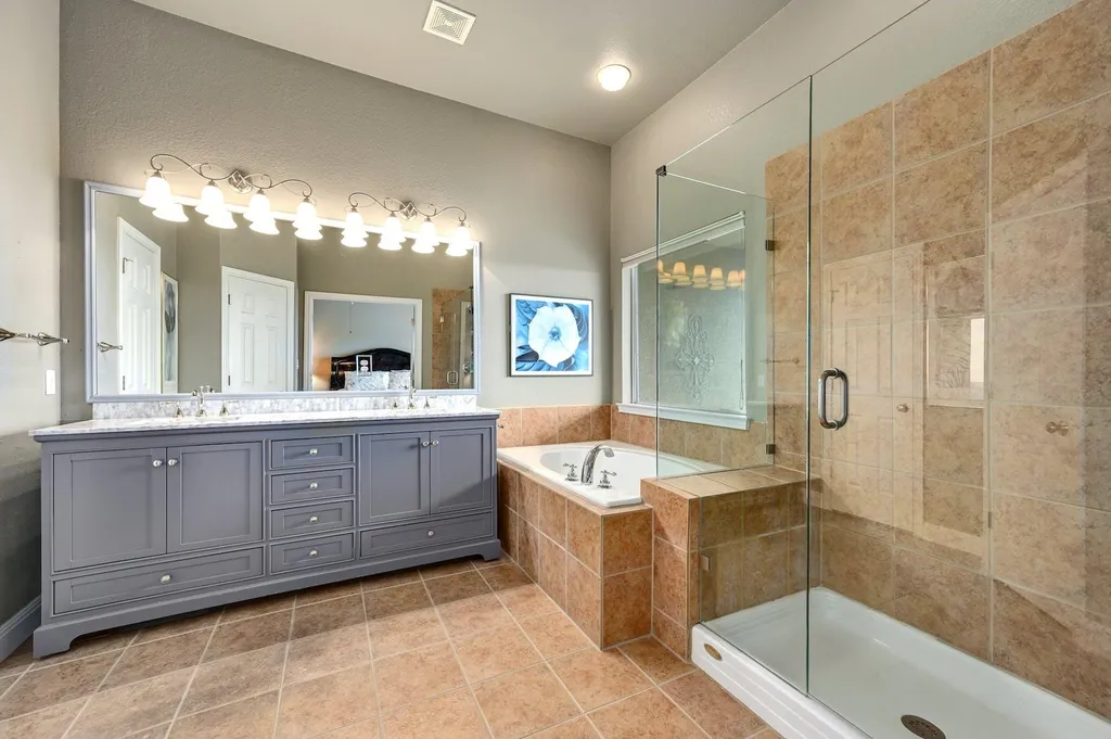 208 Aria Ridge Austin TX 78738