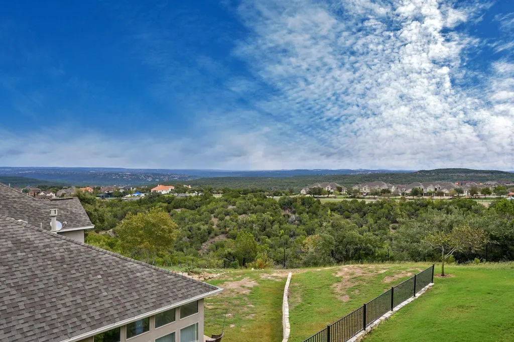 208 Aria Ridge Austin TX 78738
