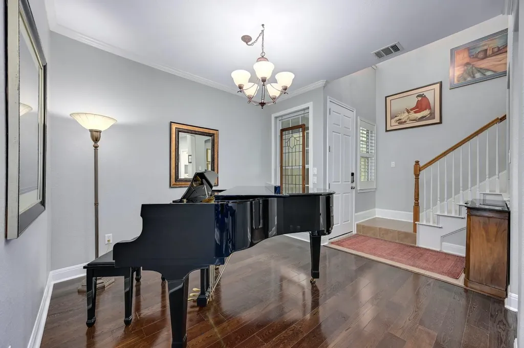 208 Aria Ridge Austin TX 78738