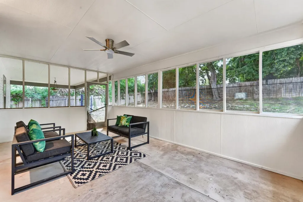 1010 Louise Street Marble Falls TX 78654