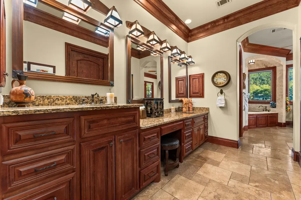 3111 Ski Shores Terrace Austin TX 78730