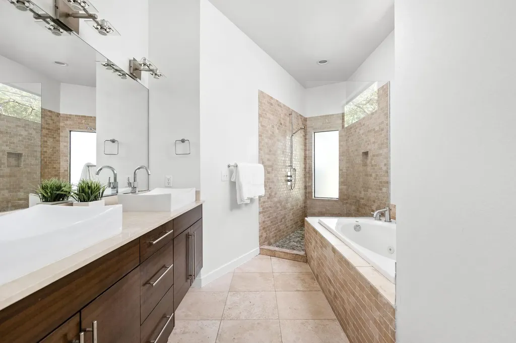 1907 W 30th Street Austin TX 78703