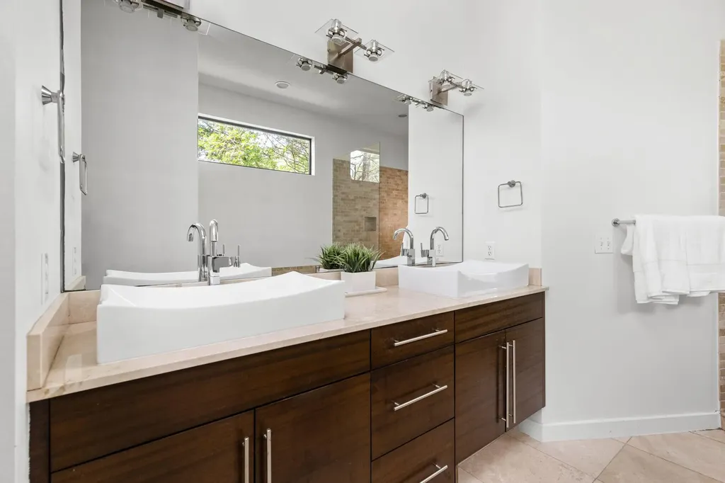 1907 W 30th Street Austin TX 78703