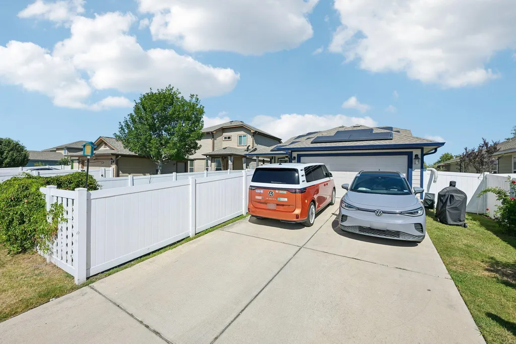 18333 Tallgrass Prairie Drive Pflugerville TX 78660