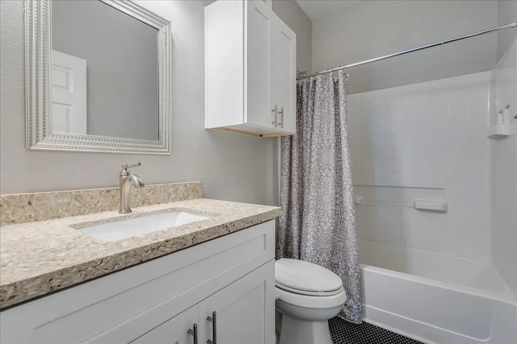 239 Dark Horse Lane Buda TX 78610