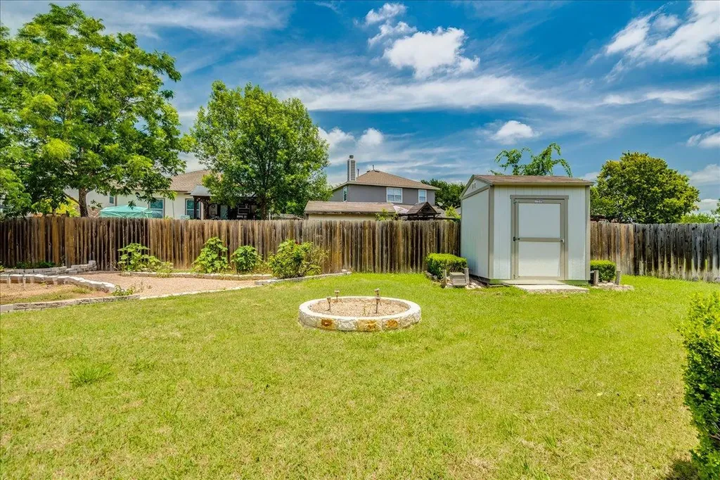 239 Dark Horse Lane Buda TX 78610