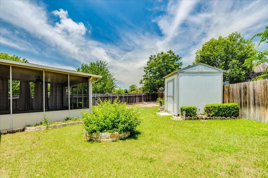 239 Dark Horse Lane Buda TX 78610