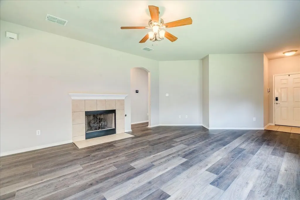 239 Dark Horse Lane Buda TX 78610