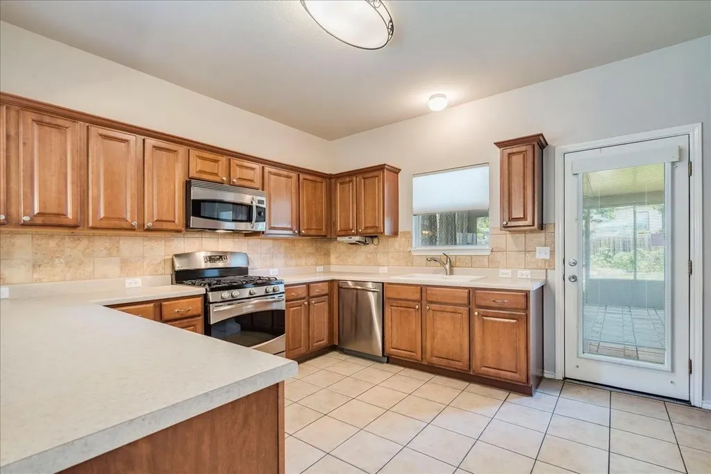 239 Dark Horse Lane Buda TX 78610