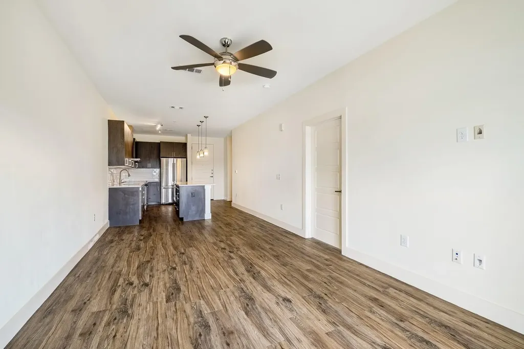 6444 Burnet Road Austin TX 78757