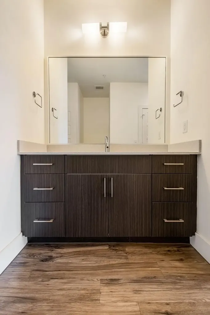 6444 Burnet Road Austin TX 78757
