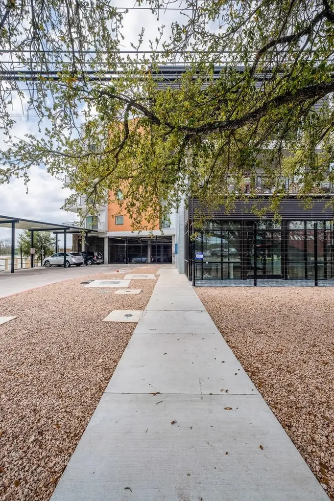 6444 Burnet Road Austin TX 78757