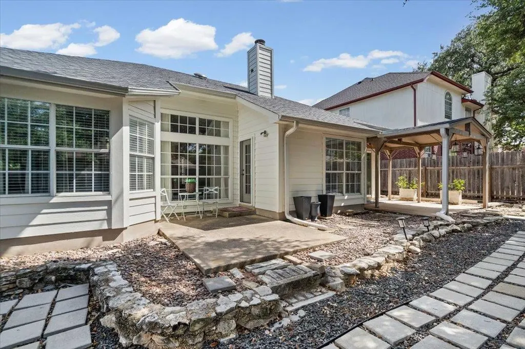 2312 Mockingbird Drive Round Rock TX 78681