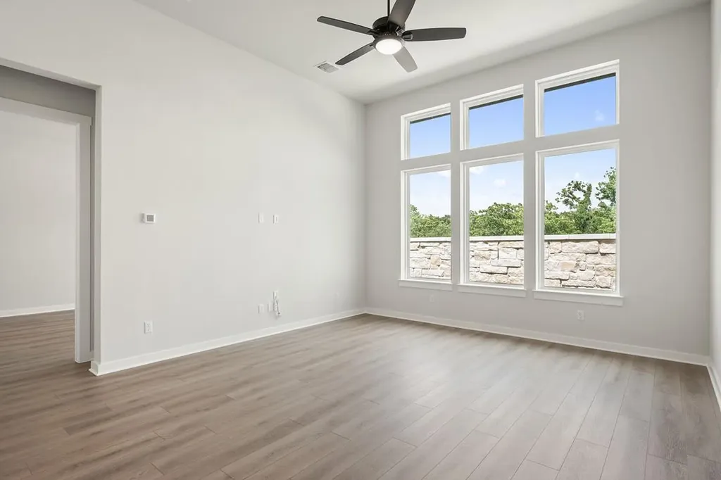 10732 Worth Lane Manor TX 78653