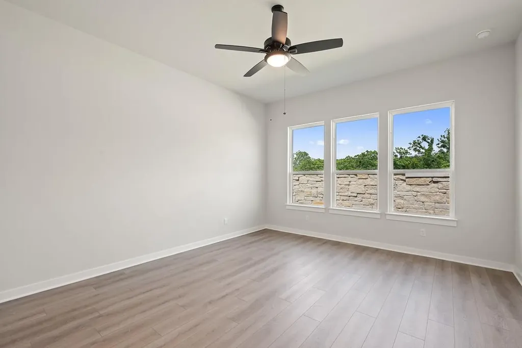 10732 Worth Lane Manor TX 78653