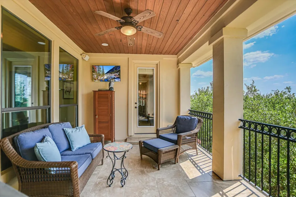 2210 University Club Drive Austin TX 78732