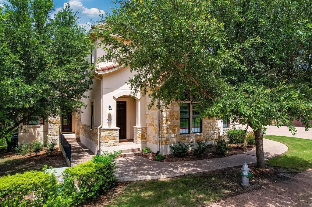 2210 University Club Drive Austin TX 78732