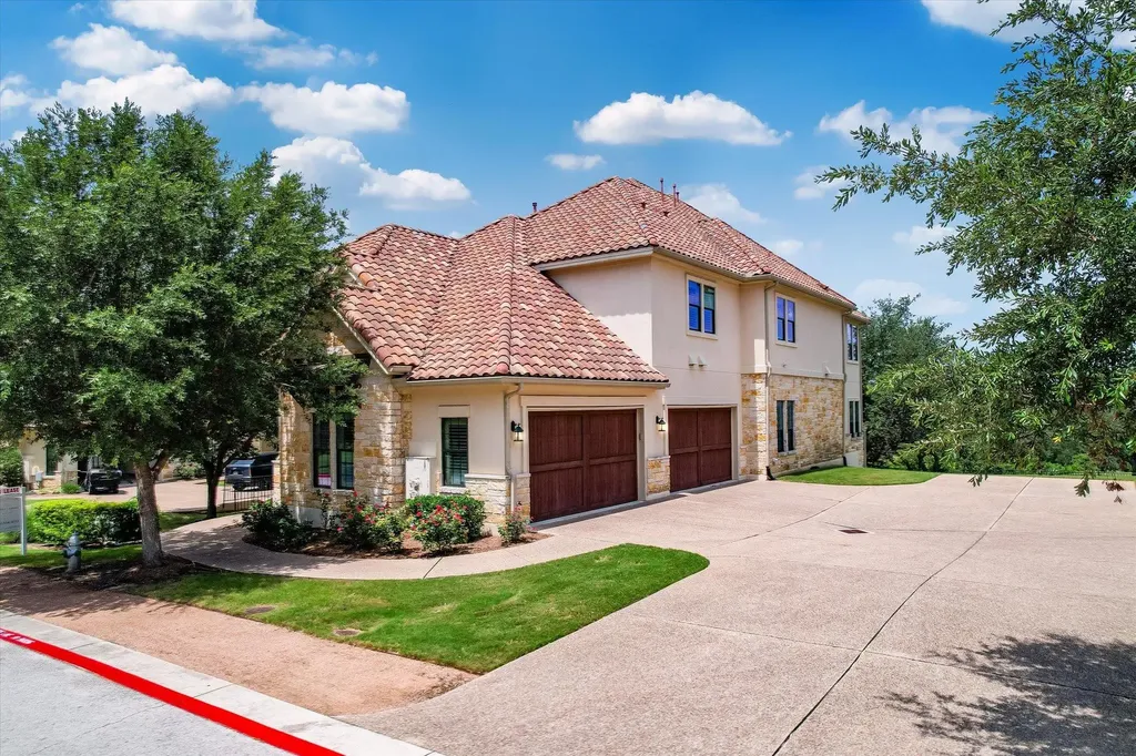 2210 University Club Drive Austin TX 78732