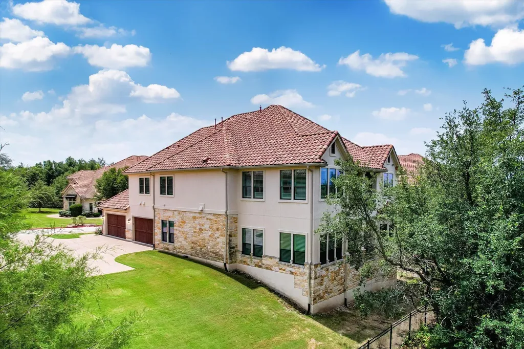 2210 University Club Drive Austin TX 78732