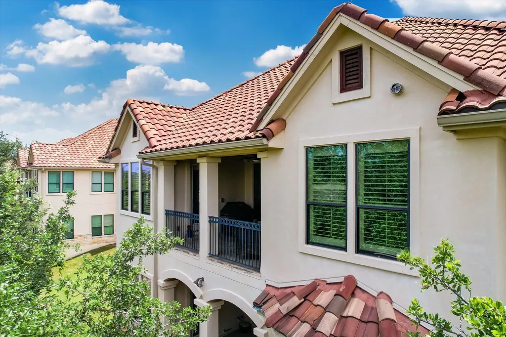 2210 University Club Drive Austin TX 78732