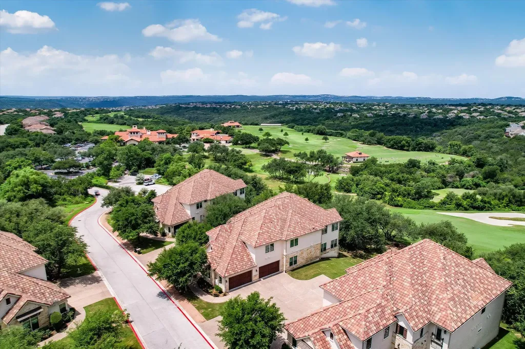 2210 University Club Drive Austin TX 78732