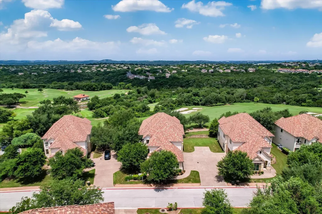 2210 University Club Drive Austin TX 78732