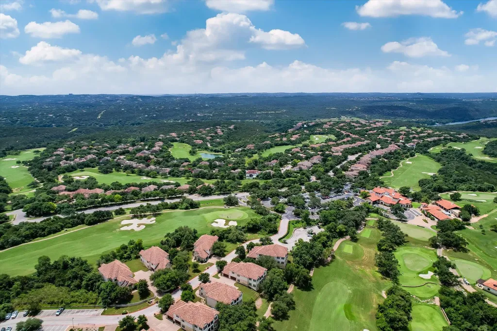 2210 University Club Drive Austin TX 78732