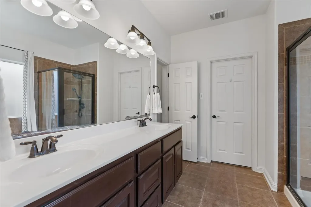 144 Copper Lake Lane Georgetown TX 78628