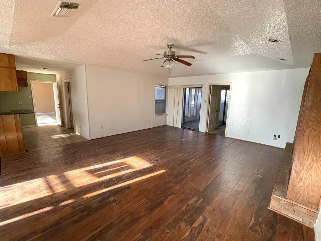 401 Highridge Cove Killeen TX 76543
