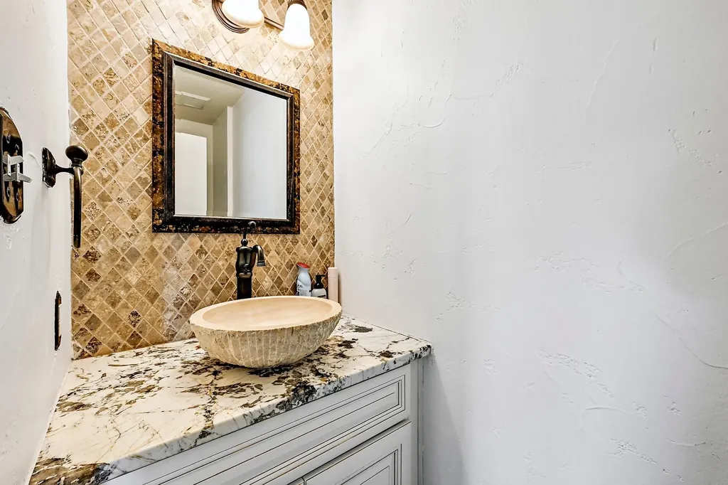 1061 London Lane Georgetown TX 78626