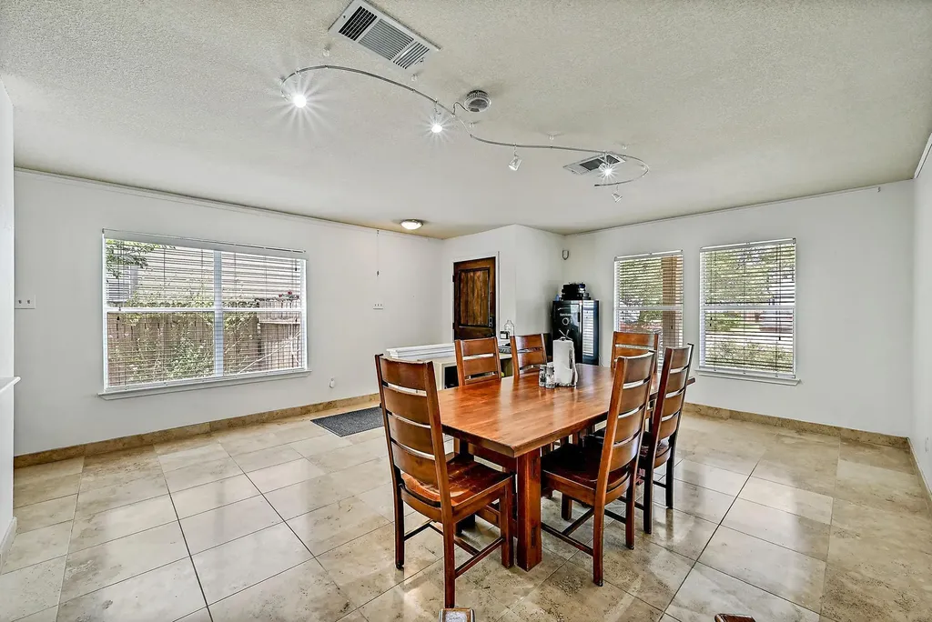 1061 London Lane Georgetown TX 78626