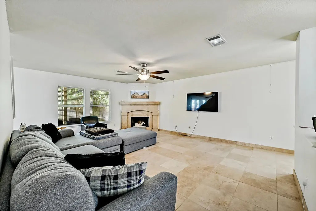 1061 London Lane Georgetown TX 78626