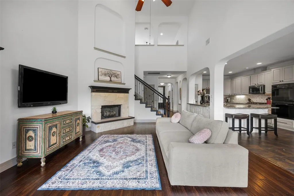 8000 Alophia Drive Austin TX 78739
