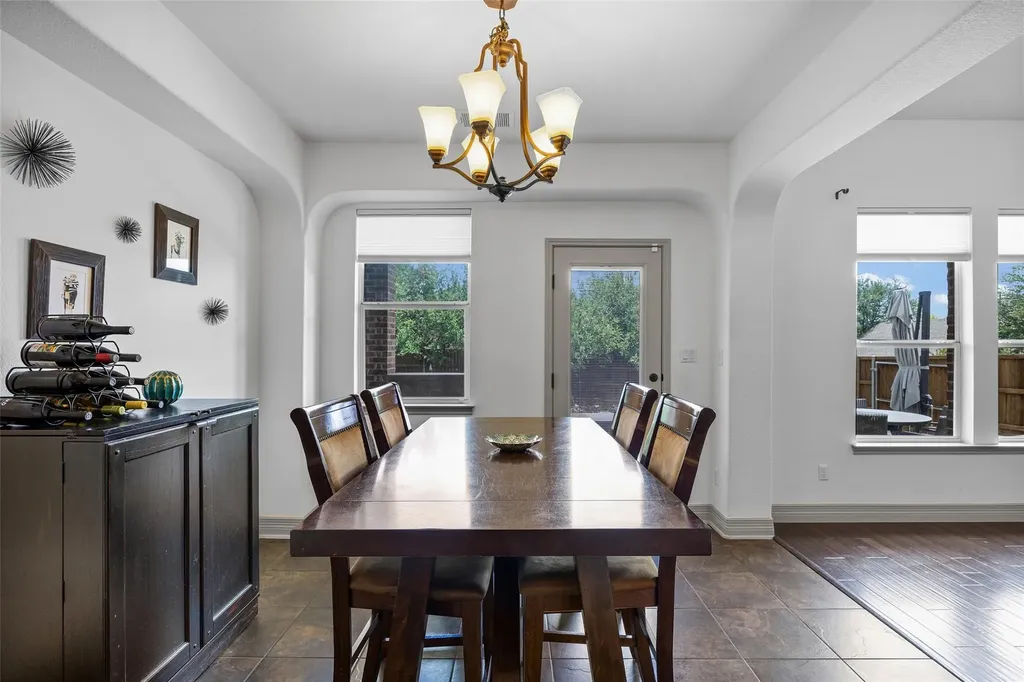 8000 Alophia Drive Austin TX 78739