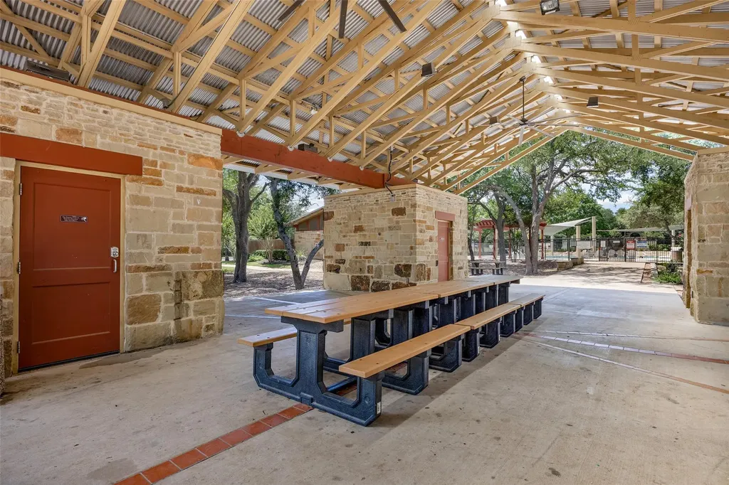 8000 Alophia Drive Austin TX 78739