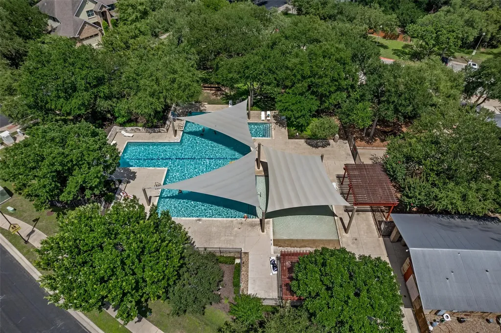 8000 Alophia Drive Austin TX 78739