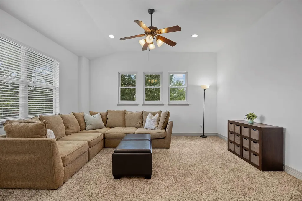 8000 Alophia Drive Austin TX 78739