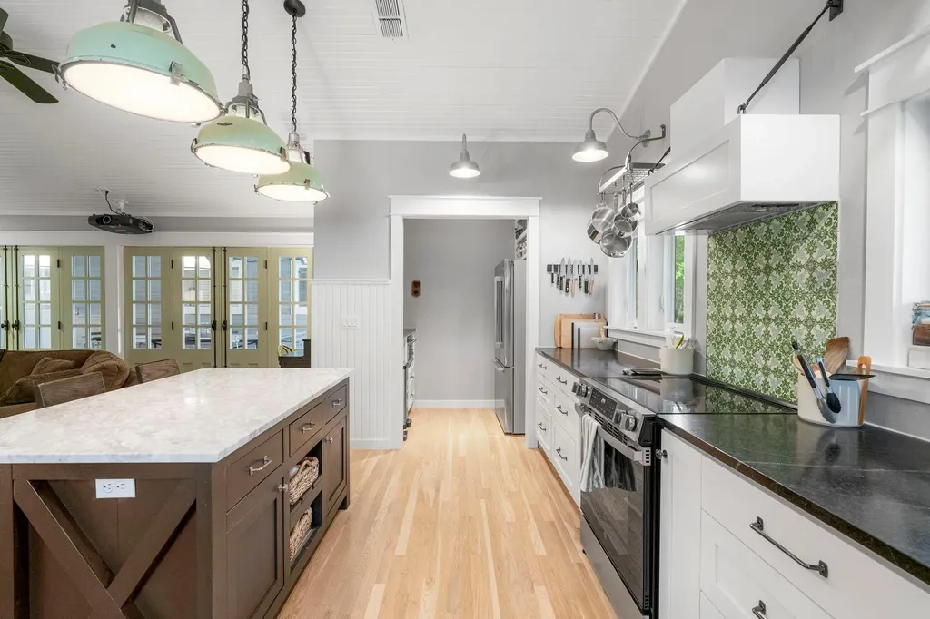 3707 Mcneil Drive Austin TX 78727