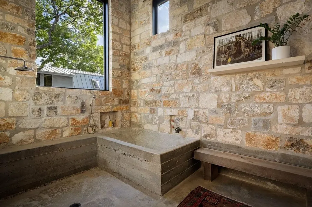 4707 Peace Pipe Path Austin TX 78746