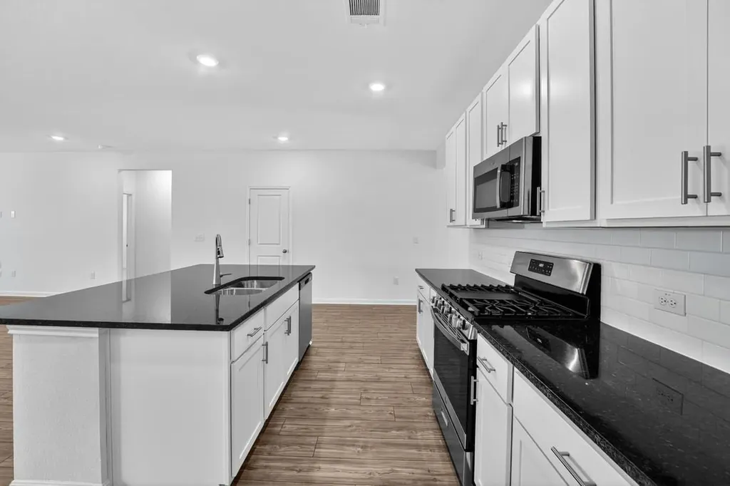 14129 Axel Johanson Drive Del Valle TX 78617