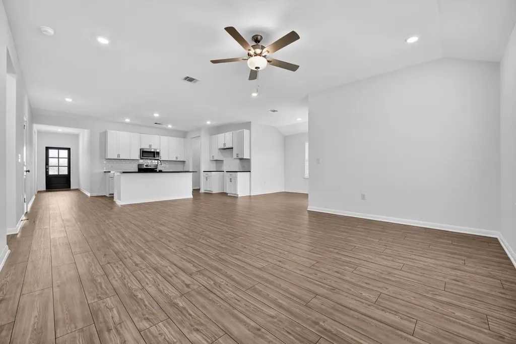 14129 Axel Johanson Drive Del Valle TX 78617