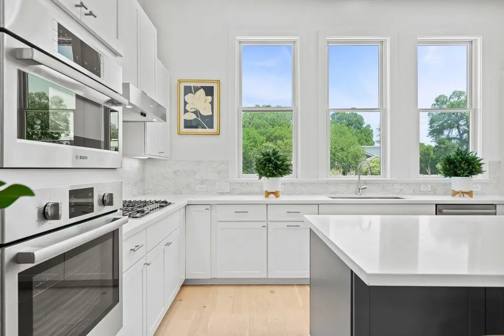 4903 Stella Link Path Austin TX 78741