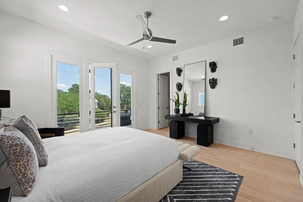4903 Stella Link Path Austin TX 78741