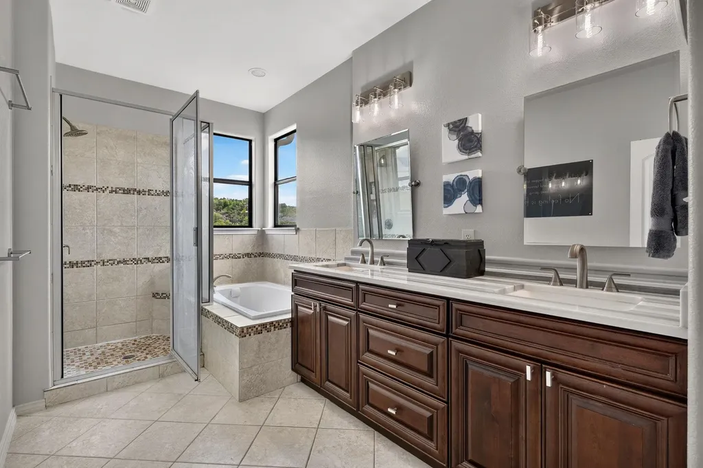 2801 Manitou Drive Austin TX 78734