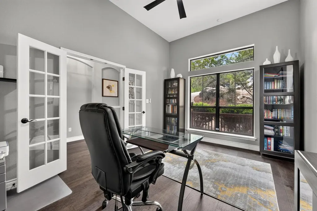 2801 Manitou Drive Austin TX 78734