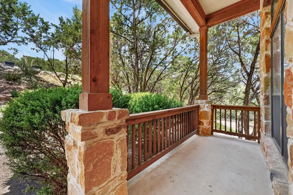2801 Manitou Drive Austin TX 78734